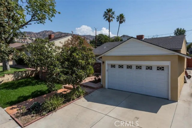 Detail Gallery Image 1 of 12 For 2906 N Myers St, Burbank,  CA 91504 - 3 Beds | 2 Baths