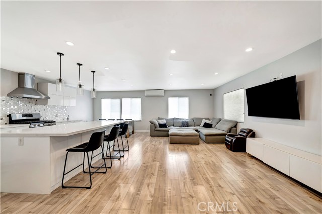 Detail Gallery Image 4 of 43 For 23777 Mulholland Hwy Spc 153, Calabasas,  CA 91302 - 3 Beds | 2/1 Baths