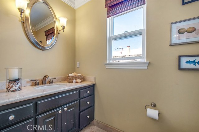 Third floor powder room (1/2 bath).