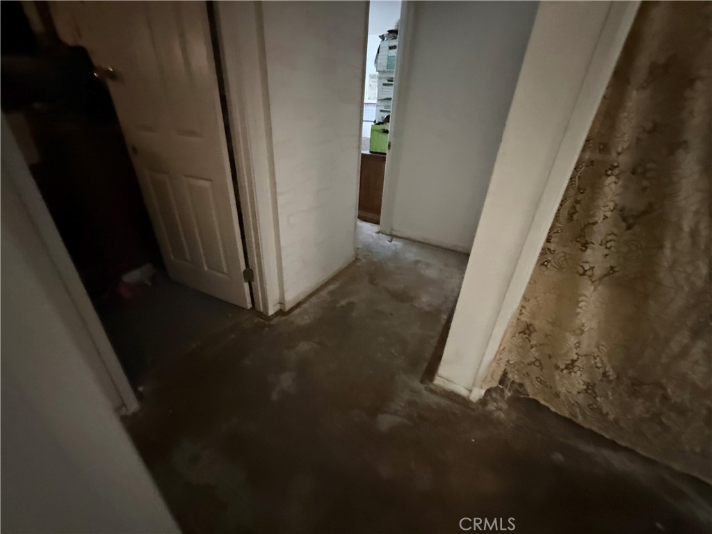 https://media.crmls.org/medias/dd7195d2-626e-4259-8950-0a4b1a95cd28.jpg?preset=X-Large