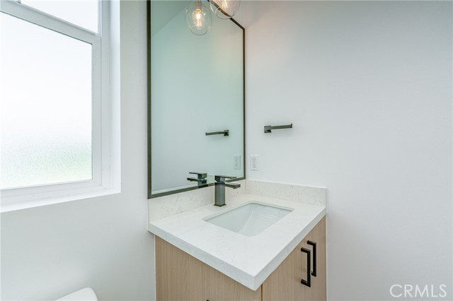 Detail Gallery Image 21 of 61 For 616 N Rampart Bld, Silver Lake Los Angeles,  CA 90026 - 4 Beds | 3/1 Baths