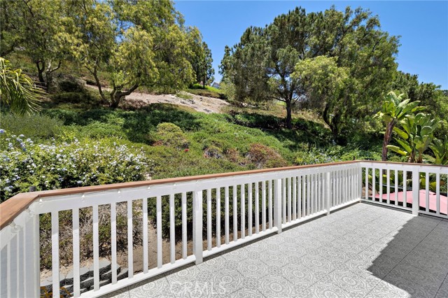 9 Cranwell, Aliso Viejo CA: https://media.crmls.org/medias/dd7312fe-3ecb-4ac0-b512-9b24e5698ccd.jpg