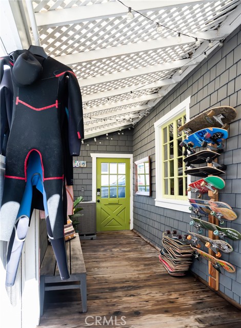 517 5th Street, Manhattan Beach, California 90266, 3 Bedrooms Bedrooms, ,2 BathroomsBathrooms,Residential,Sold,5th,SB22046594