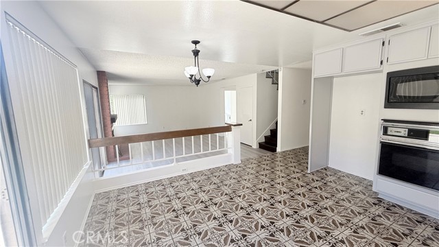 Detail Gallery Image 15 of 63 For 46 Christamon, Irvine,  CA 92620 - 4 Beds | 2/1 Baths