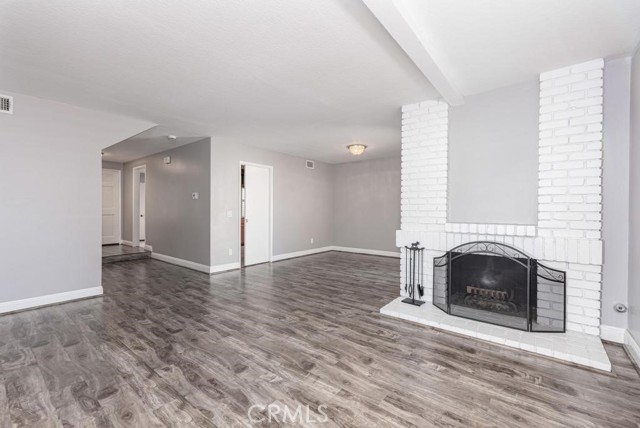 25181 Chestnutwood, Lake Forest CA: https://media.crmls.org/medias/dd754b9d-057a-4949-8574-4b95e14192eb.jpg