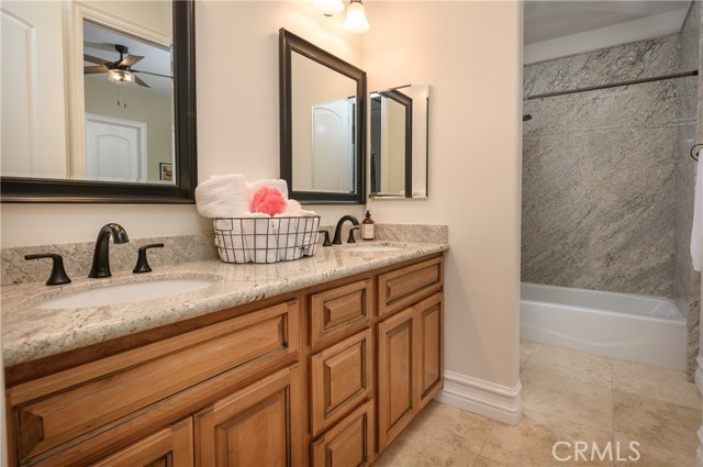 Detail Gallery Image 24 of 46 For 38150 via Huerta, Murrieta,  CA 92562 - 5 Beds | 4/2 Baths