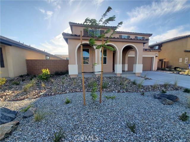 Detail Gallery Image 4 of 37 For 13328 Macaw Pl, Victorville,  CA 92395 - 5 Beds | 3 Baths