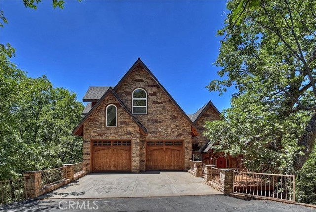 1019 Pintail Circle, Lake Arrowhead CA: https://media.crmls.org/medias/dd77439e-4711-4afb-a862-55cf6c1f39cd.jpg
