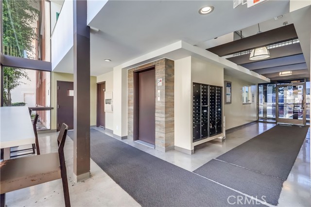 5585 E Pacific Coast, Long Beach CA: https://media.crmls.org/medias/dd7774c2-55c6-4f38-be52-18f4eb42fe84.jpg