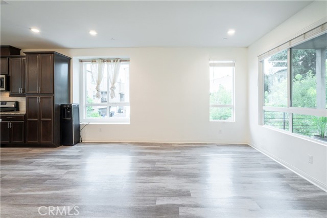 Detail Gallery Image 22 of 53 For 20618 Desert Ash, Winnetka,  CA 91306 - 4 Beds | 4 Baths