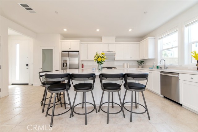 Detail Gallery Image 7 of 42 For 243 Yerba, Irvine,  CA 92618 - 4 Beds | 3/1 Baths