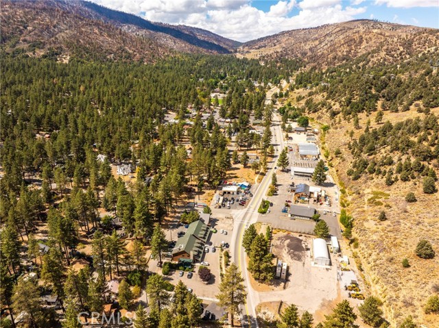 7575 Rancho Road, Wrightwood CA: https://media.crmls.org/medias/dd77e280-e0a8-476a-a936-482c4b69e88b.jpg