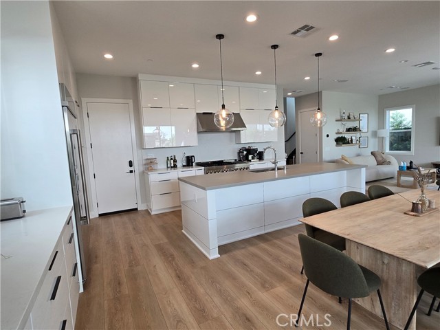 171 Bear Leaf Drive, Lake Forest CA: https://media.crmls.org/medias/dd780306-b865-4dab-bf32-a1c0c1a0f479.jpg
