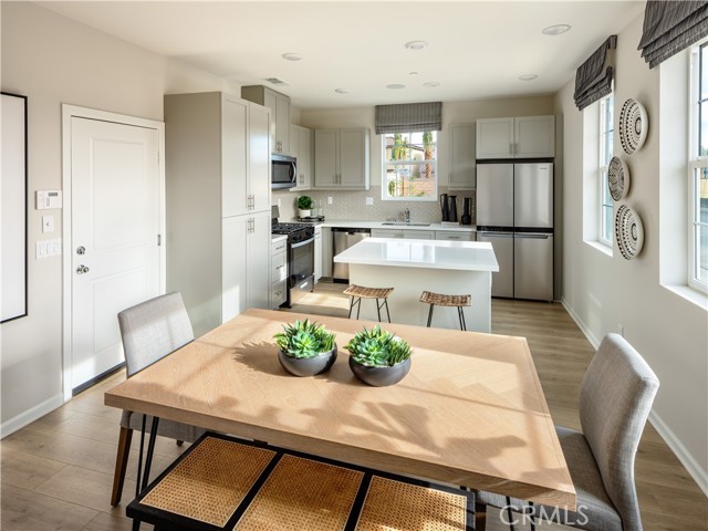 Detail Gallery Image 2 of 15 For 7104 Oxbow Loop, Riverside,  CA 92522 - 3 Beds | 2/1 Baths