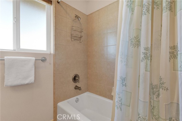 19410 Allegheny Court, Apple Valley CA: https://media.crmls.org/medias/dd7889e8-bd32-497e-86fa-e23af9e229a6.jpg