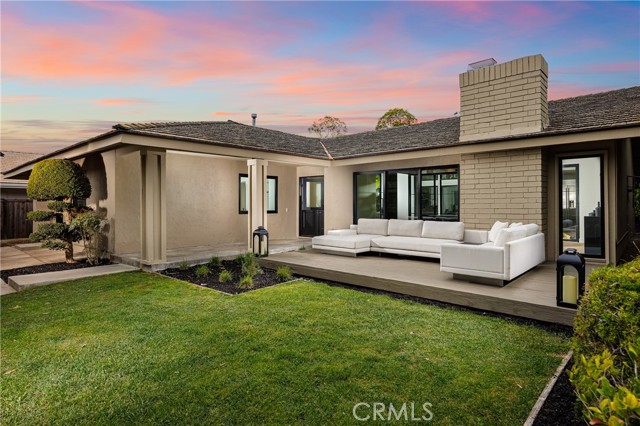 Detail Gallery Image 25 of 31 For 3620 Catamaran, Corona Del Mar,  CA 92625 - 4 Beds | 2/1 Baths