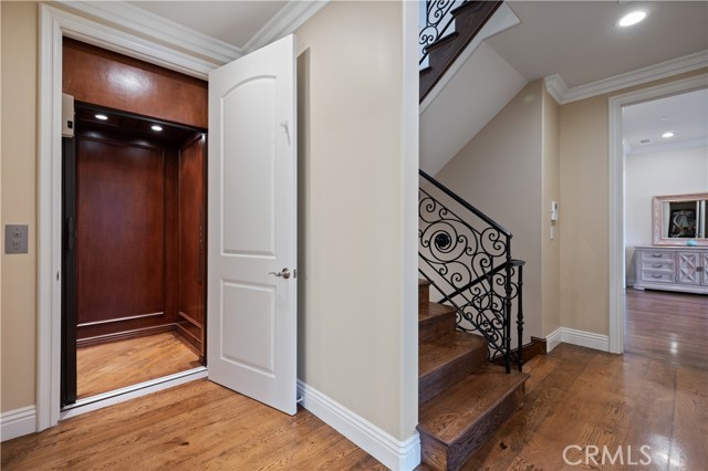 1407 S Catalina Avenue, Redondo Beach CA: https://media.crmls.org/medias/dd792842-2e49-4f99-a40a-7f3e382e546c.jpg