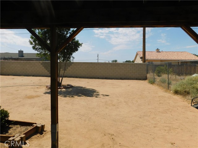 9330 Irene Avenue, California City CA: https://media.crmls.org/medias/dd79a75e-ff34-4866-a039-ec28f686291f.jpg