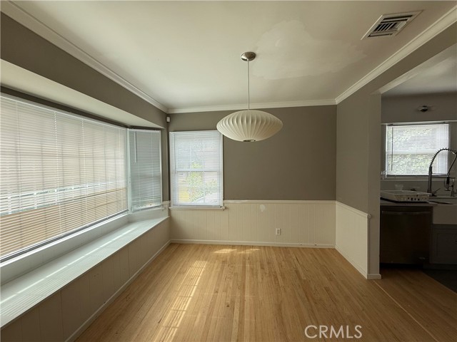Detail Gallery Image 7 of 23 For 8929 Rathburn Ave, Northridge,  CA 91325 - 3 Beds | 2 Baths