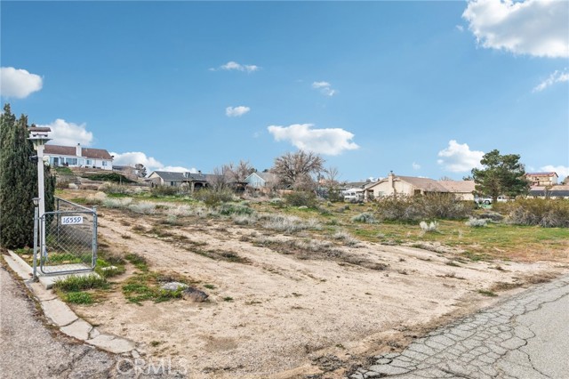 Detail Gallery Image 5 of 13 For 16531 Ponca, Victorville,  CA 92392 - – Beds | – Baths