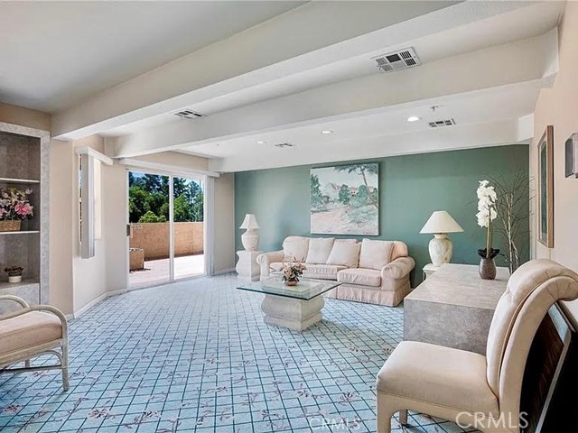 Detail Gallery Image 2 of 8 For 11410 Brookshire Ave #319,  Downey,  CA 90241 - 2 Beds | 2 Baths