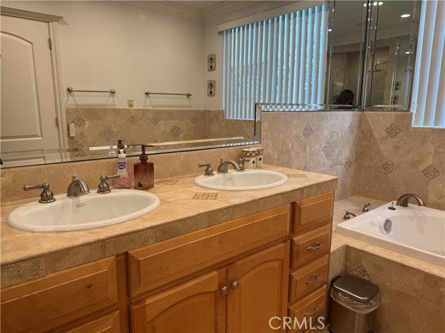 Detail Gallery Image 23 of 44 For 5092 Chimineas, Tarzana,  CA 91356 - 4 Beds | 2 Baths
