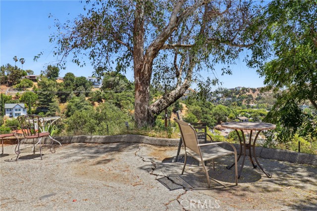 1832 Oak Tree Drive, Los Angeles CA: https://media.crmls.org/medias/dd7accae-efdc-425b-9daa-d8d17ec53ff4.jpg