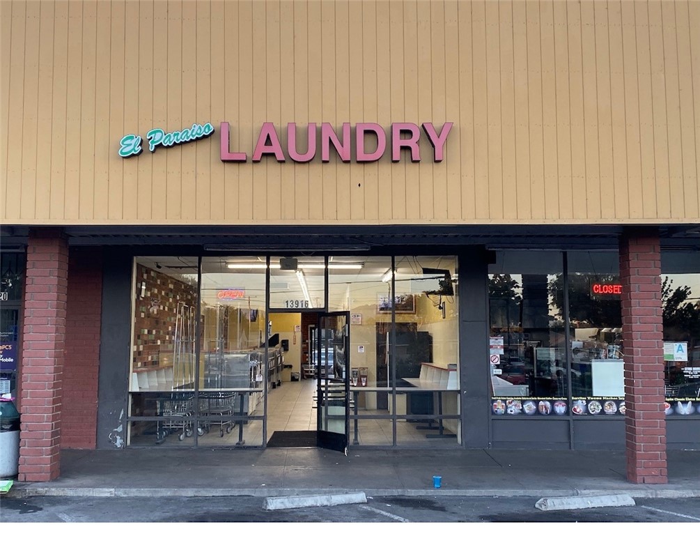 13916 Imperial Highway, La Mirada, CA 90638