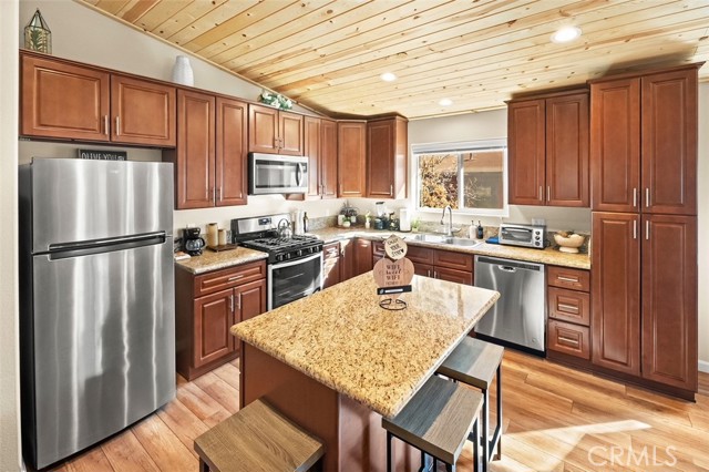 1264 Sheephorn Road, Big Bear City CA: https://media.crmls.org/medias/dd7b1b4e-cb9b-420f-b1fa-6b7a4653ec02.jpg