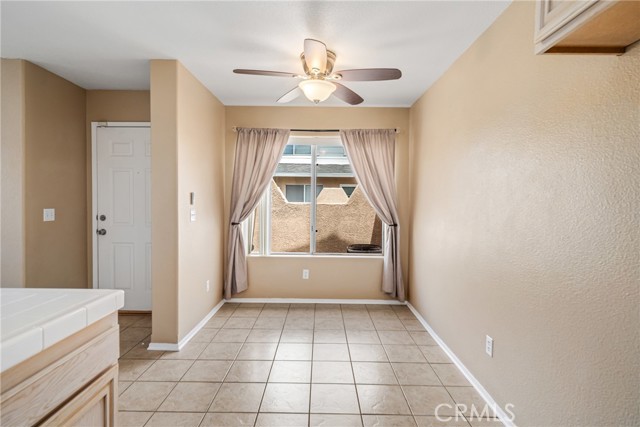 Detail Gallery Image 11 of 30 For 39227 10th St #H,  Palmdale,  CA 93551 - 3 Beds | 2/1 Baths