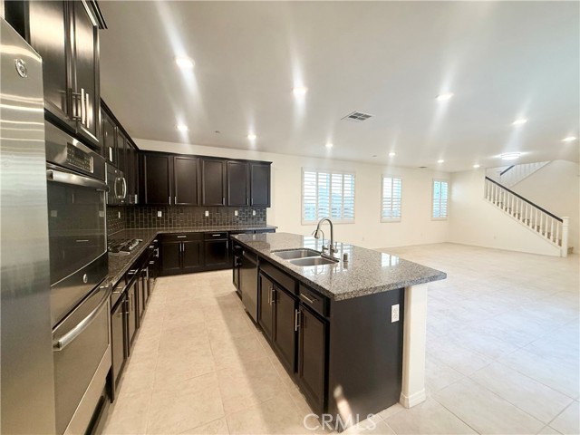 28309 Camino Del Arte Drive, Valencia CA: https://media.crmls.org/medias/dd7d0cc1-518f-4cd7-b2d6-51141c354072.jpg