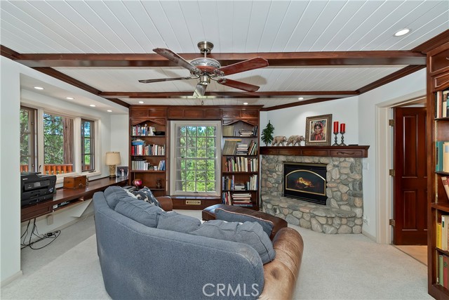 Detail Gallery Image 30 of 56 For 701 Zurich Dr, Lake Arrowhead,  CA 92352 - 3 Beds | 3 Baths
