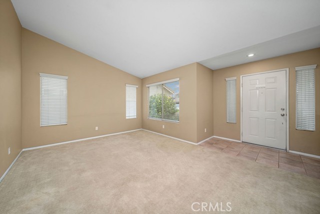 Detail Gallery Image 14 of 40 For 820 Autumn Ln, Corona,  CA 92881 - 3 Beds | 2 Baths