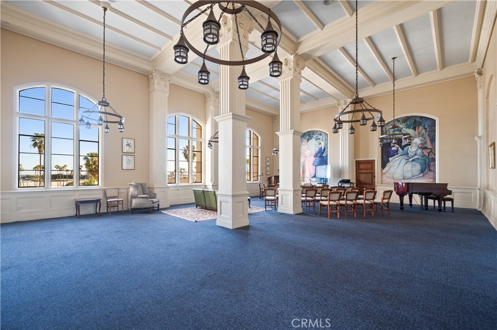 https://media.crmls.org/medias/dd7fa7de-482b-4570-a170-c0ce8a6c0b99.jpg?preset=X-Large