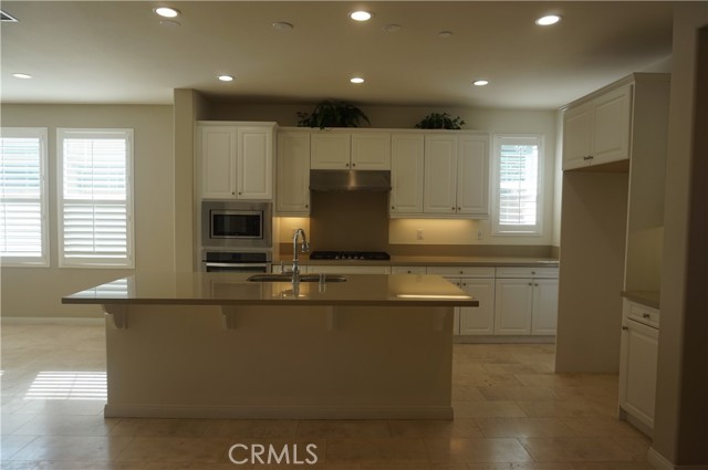 Detail Gallery Image 4 of 22 For 62 Barnes, Tustin,  CA 92782 - 4 Beds | 3 Baths