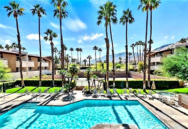 Detail Gallery Image 2 of 13 For 467 S Calle El Segundo #D3,  Palm Springs,  CA 92262 - 1 Beds | 1 Baths