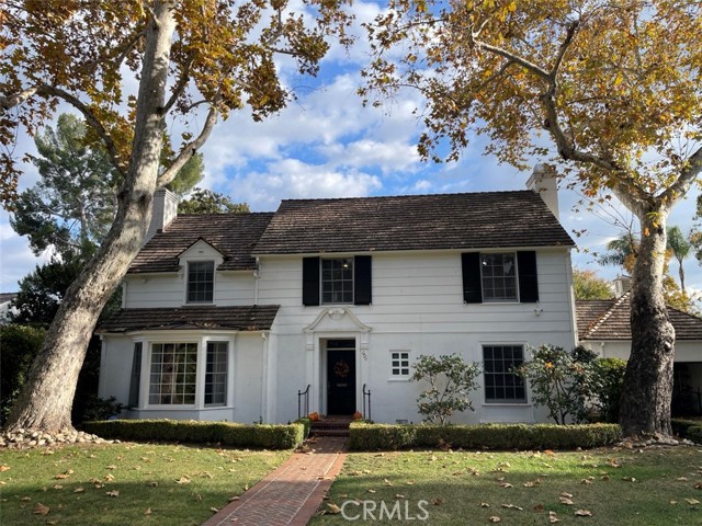 1420 Pasqualito Drive, San Marino CA: https://media.crmls.org/medias/dd81582d-3bf5-4ce1-b9df-61693f4b965a.jpg