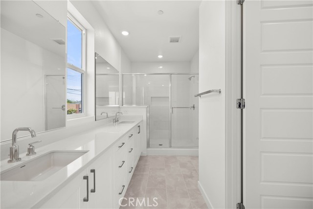Detail Gallery Image 34 of 67 For 1348 Plaza Del Amo, Torrance,  CA 90501 - 3 Beds | 2/1 Baths