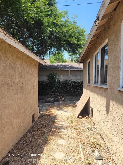 10704 Balfour Street, Whittier CA: https://media.crmls.org/medias/dd819bd2-2f43-493d-83bf-f3eeb438cb0c.jpg