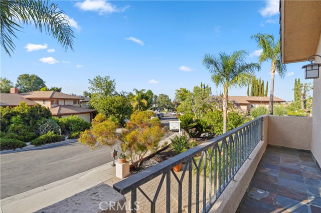 22550 Flamingo Street, Woodland Hills CA: https://media.crmls.org/medias/dd824208-de58-478e-b234-d2e7e11f10fd.jpg