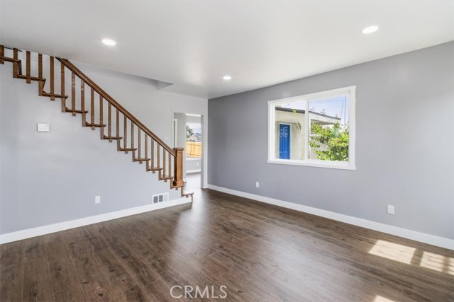 Detail Gallery Image 12 of 65 For 1521 N Bonnie Beach, Los Angeles,  CA 90063 - 5 Beds | 2/1 Baths