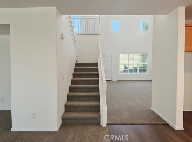 Detail Gallery Image 2 of 9 For 43919 Brookhaven Ct, Temecula,  CA 92592 - 4 Beds | 3 Baths