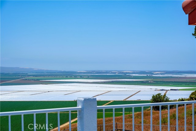 Detail Gallery Image 2 of 45 For 425 Calle Cielo, Nipomo,  CA 93444 - 5 Beds | 3/1 Baths