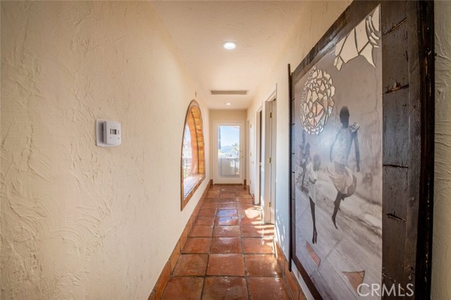 Detail Gallery Image 14 of 74 For 135 Loma Metisse Rd, Malibu,  CA 90265 - 5 Beds | 3/1 Baths