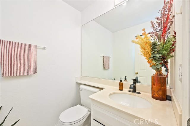 Detail Gallery Image 8 of 23 For 16001 S Vermont Ave #40,  Gardena,  CA 90247 - 3 Beds | 2/1 Baths