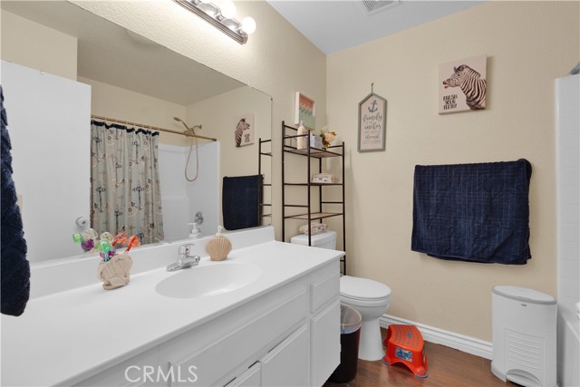 Detail Gallery Image 5 of 9 For 15248 Lynch Ct, Adelanto,  CA 92301 - 5 Beds | 2 Baths
