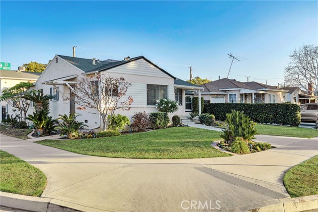 Detail Gallery Image 1 of 18 For 1448 N Niagara St, Burbank,  CA 91505 - 3 Beds | 2 Baths