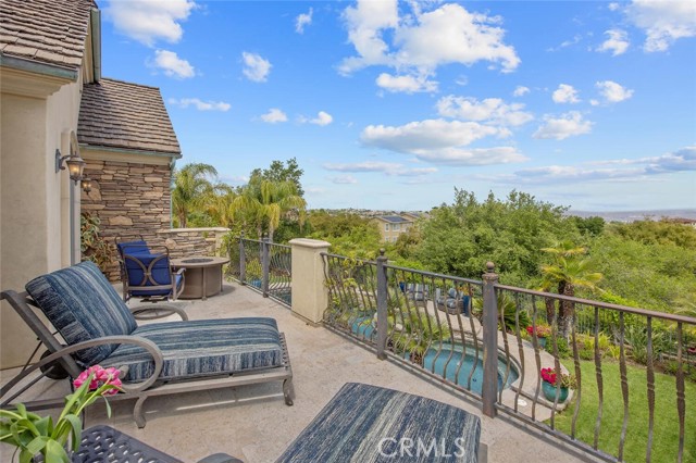 25769 Oak Leaf Court, Valencia CA: https://media.crmls.org/medias/dd859bbd-6117-4932-9c24-ad9d65aefd24.jpg