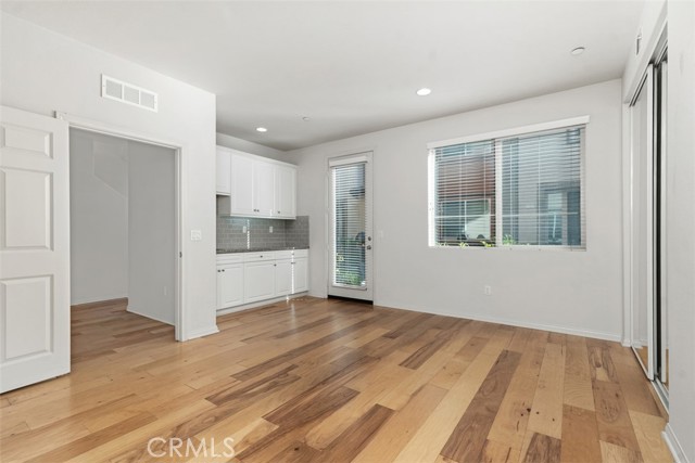 Detail Gallery Image 4 of 34 For 1370 Clementine Way, Fullerton,  CA 92833 - 3 Beds | 3 Baths