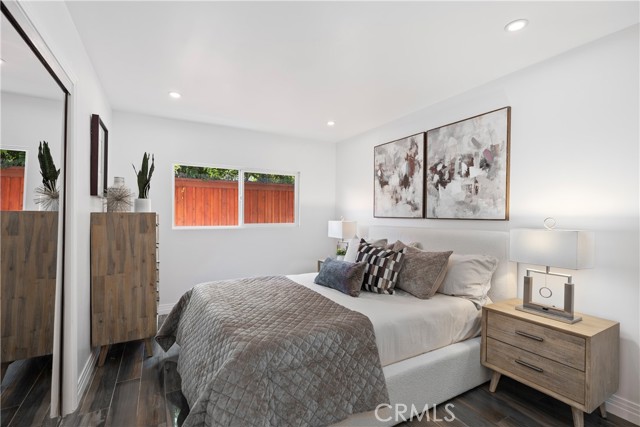 496 E 16th, Costa Mesa CA: https://media.crmls.org/medias/dd85fc6d-f232-445d-ba1a-4ebee0ba2eeb.jpg